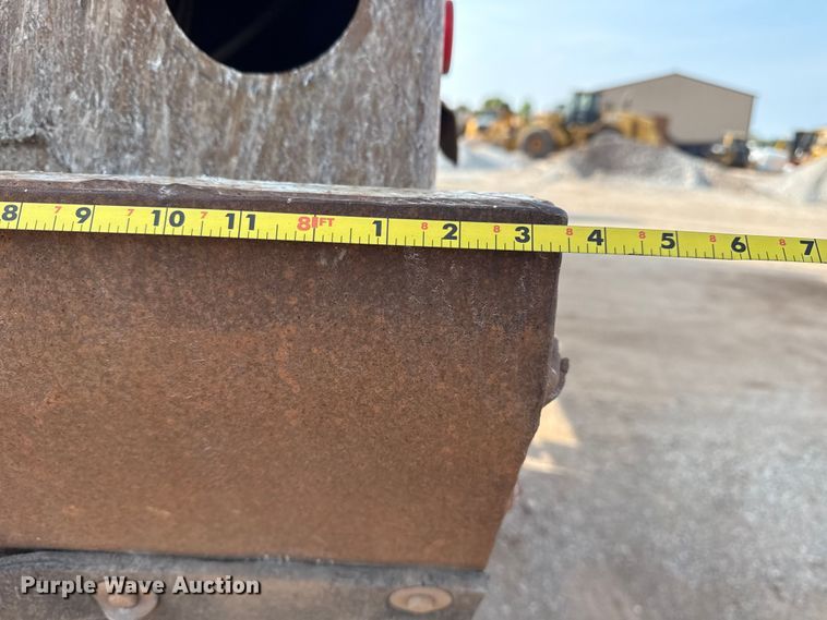 image for item DJ7781 2003 Trail King SHR-32 end dump trailer