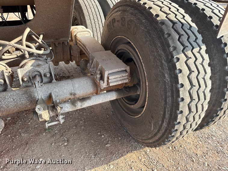 image for item DJ7781 2003 Trail King SHR-32 end dump trailer