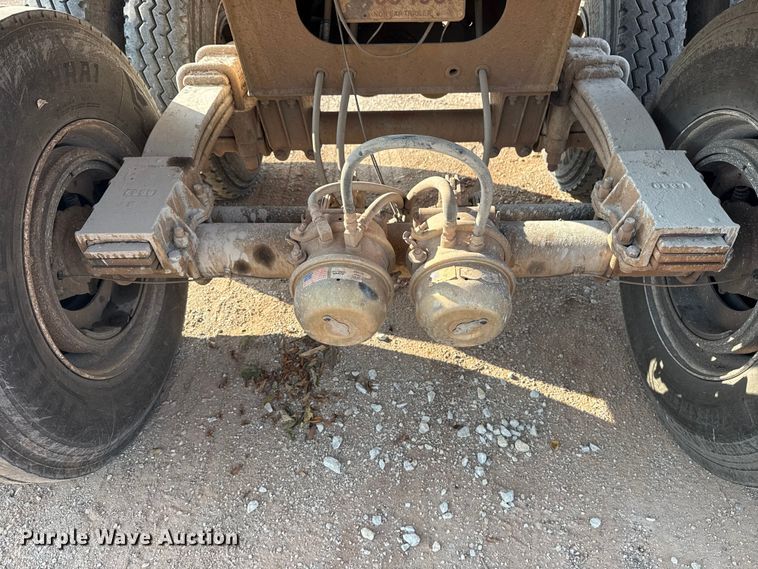 image for item DJ7781 2003 Trail King SHR-32 end dump trailer