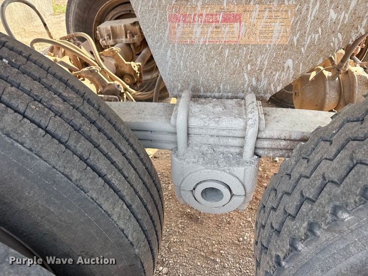 image for item DJ7781 2003 Trail King SHR-32 end dump trailer