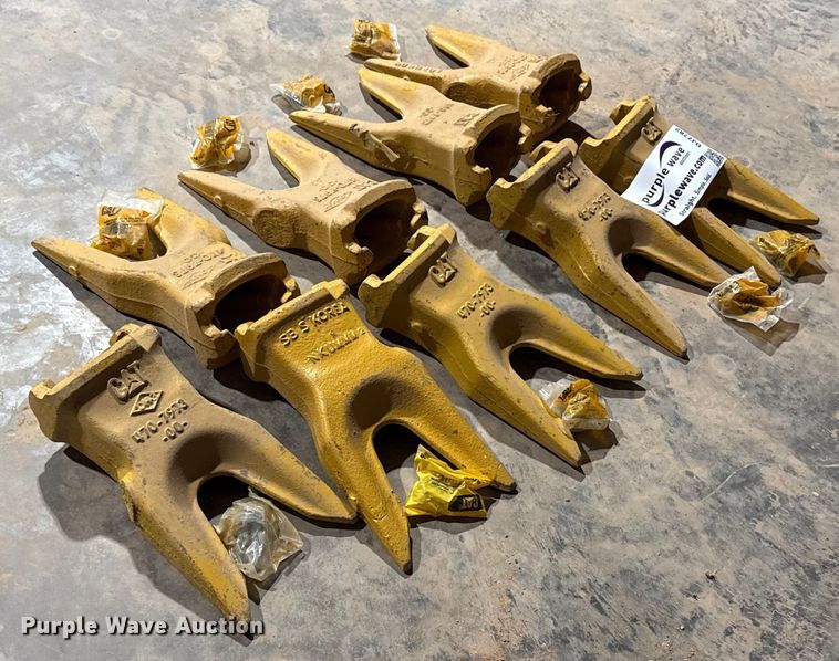 image for item DJ7782 (9) Caterpillar 470-T7973 teeth