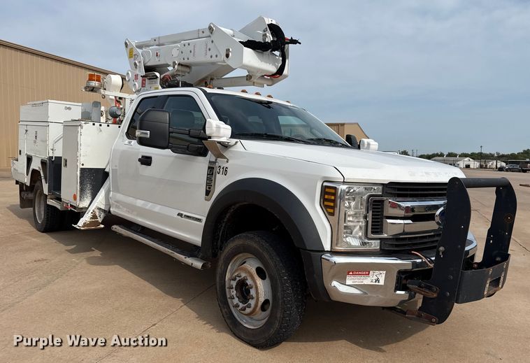 CAMIóN CON CANASTILLA 2019 FORD ETI