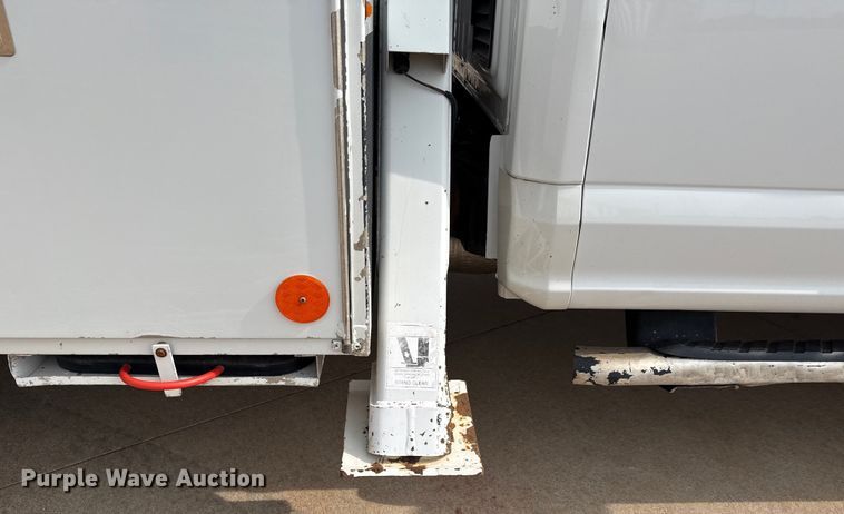 image for item DJ7783 2019 Ford F550 Super Duty XLT SuperCab bucket truck