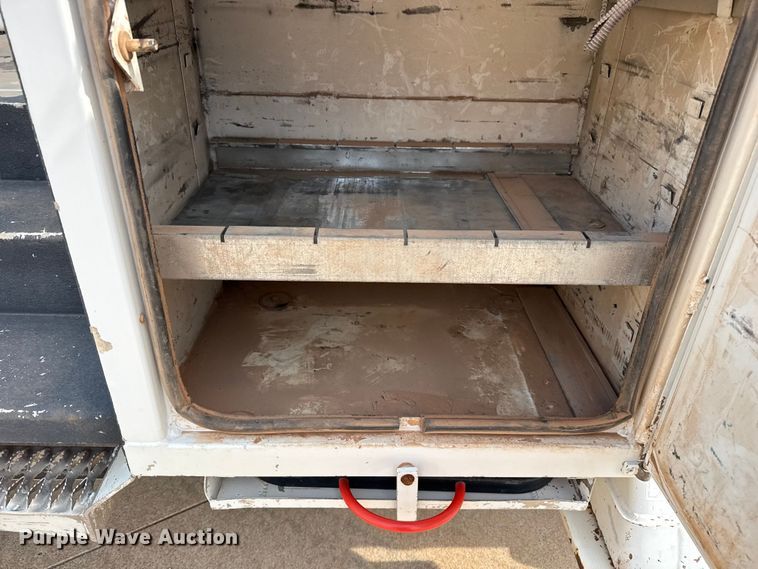 image for item DJ7783 2019 Ford F550 Super Duty XLT SuperCab bucket truck