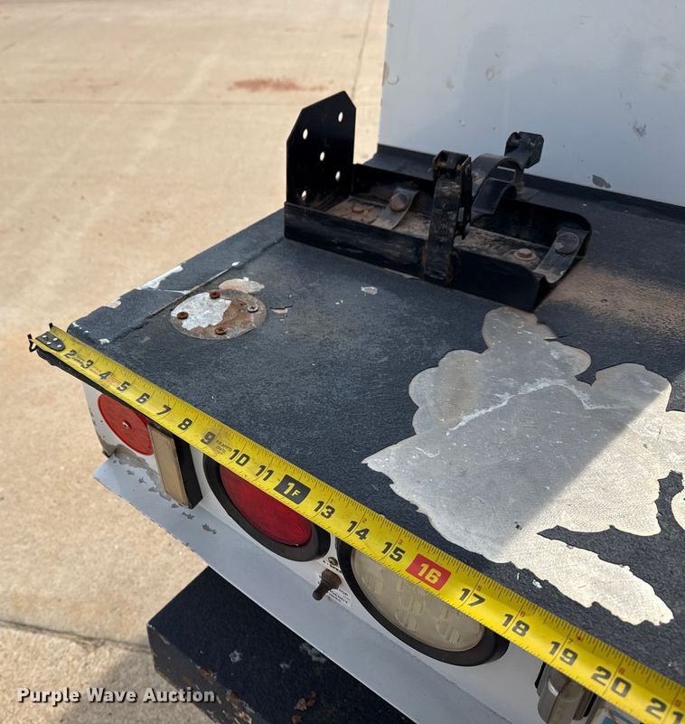 image for item DJ7783 2019 Ford F550 Super Duty XLT SuperCab bucket truck