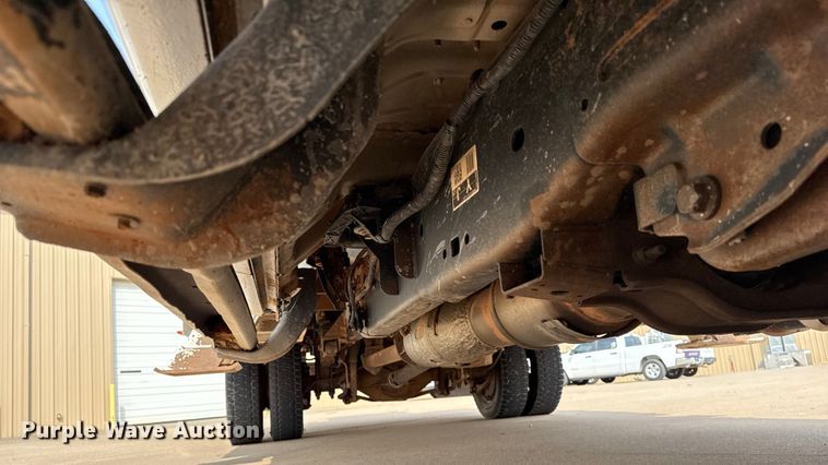 image for item DJ7783 2019 Ford F550 Super Duty XLT SuperCab bucket truck