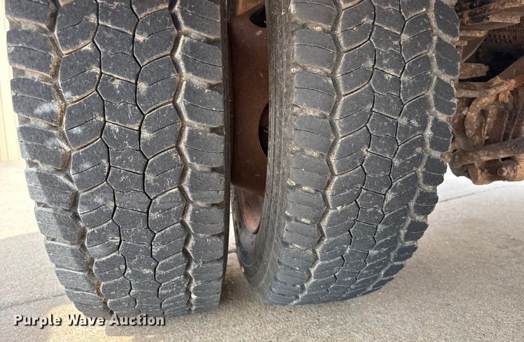 image for item DJ7783 2019 Ford F550 Super Duty XLT SuperCab bucket truck