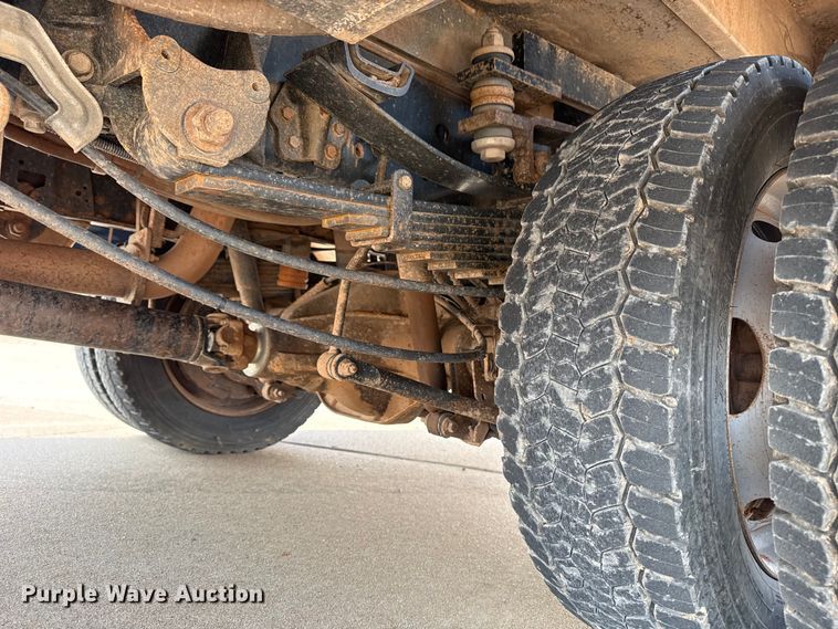 image for item DJ7783 2019 Ford F550 Super Duty XLT SuperCab bucket truck