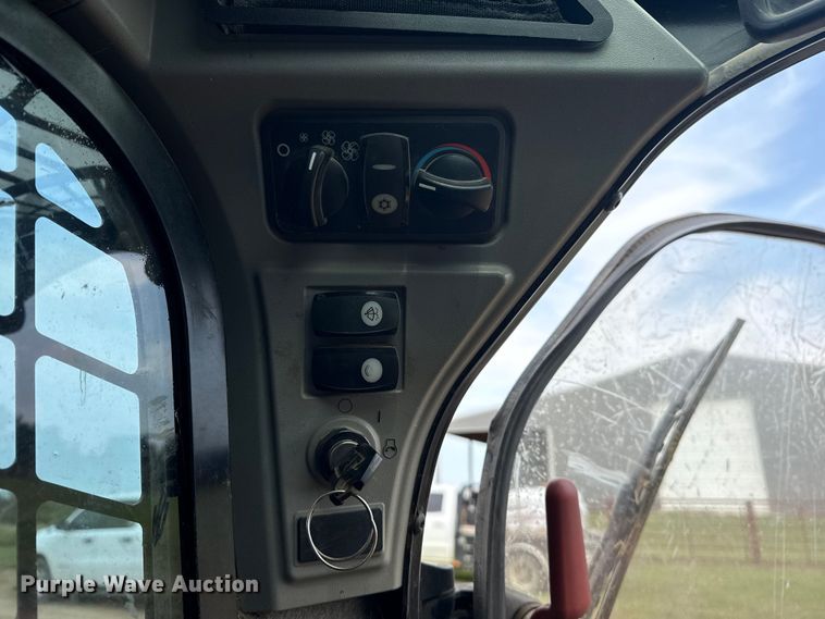 image for item DJ7791 2014 Caterpillar 289D tracked skid steer loader