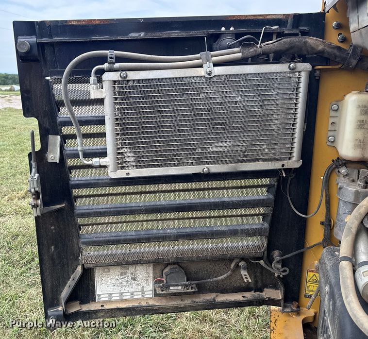 image for item DJ7791 2014 Caterpillar 289D tracked skid steer loader