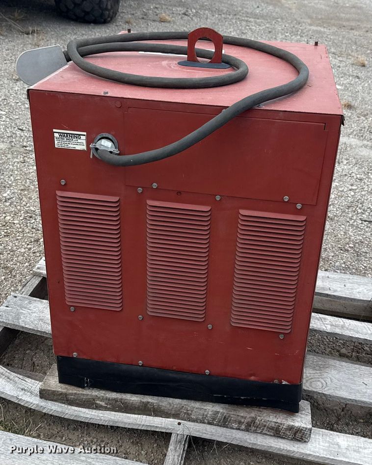 image for item DJ7804 Lincoln Idealarc 250 welder