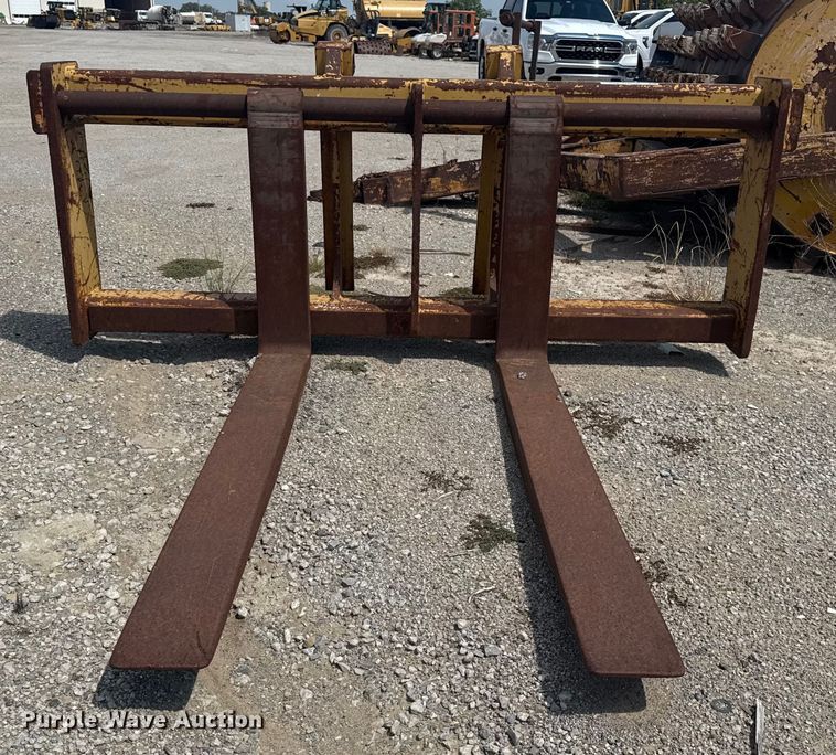 image for item DJ7809 Caterpillar 72