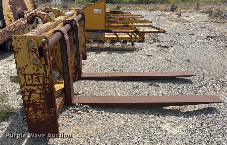 image for item DJ7809 Caterpillar 72