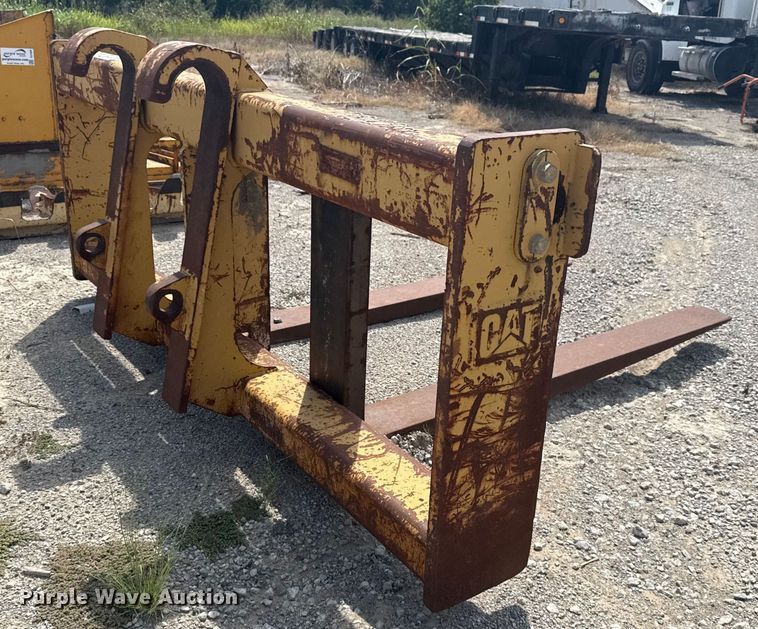 image for item DJ7809 Caterpillar 72