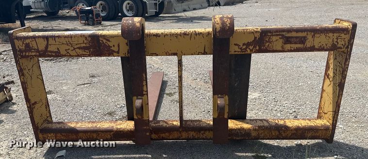 image for item DJ7809 Caterpillar 72