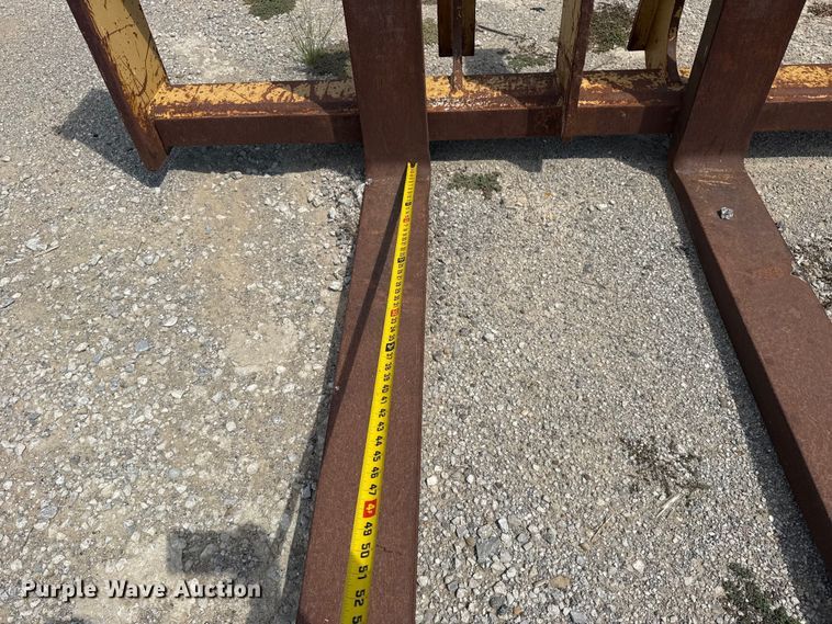 image for item DJ7809 Caterpillar 72