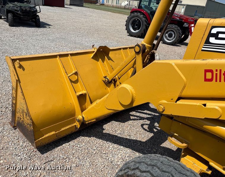 image for item DO1175 1994 John Deere 310D backhoe