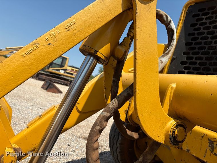 image for item DO1175 1994 John Deere 310D backhoe