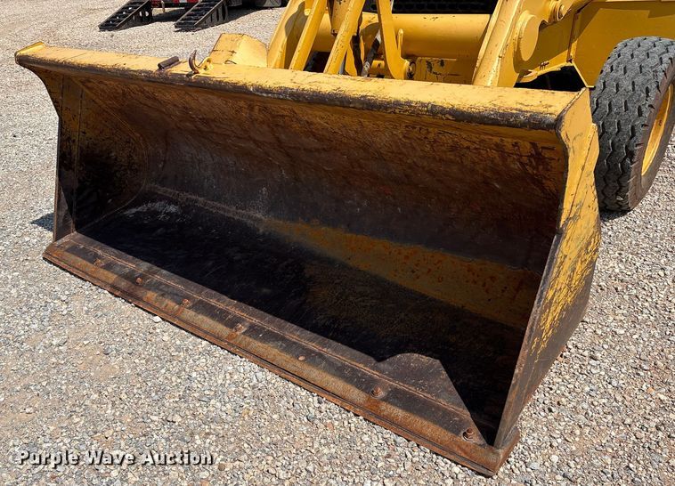 image for item DO1175 1994 John Deere 310D backhoe