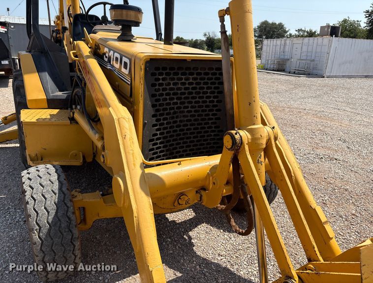 image for item DO1175 1994 John Deere 310D backhoe