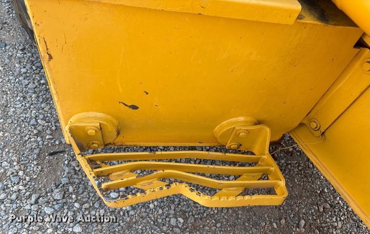 image for item DO1175 1994 John Deere 310D backhoe