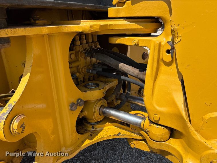 image for item DO1175 1994 John Deere 310D backhoe