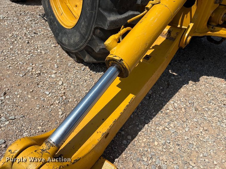 image for item DO1175 1994 John Deere 310D backhoe