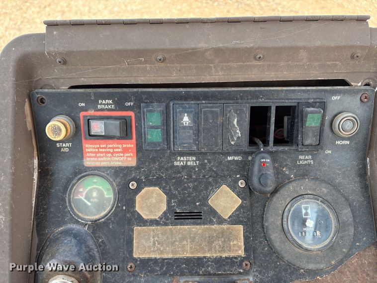 image for item DO1175 1994 John Deere 310D backhoe