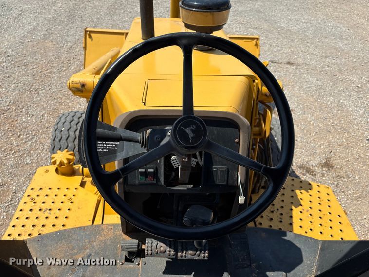 image for item DO1175 1994 John Deere 310D backhoe