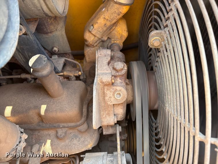 image for item DO1175 1994 John Deere 310D backhoe