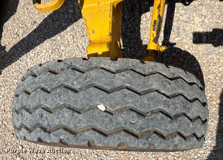 image for item DO1175 1994 John Deere 310D backhoe