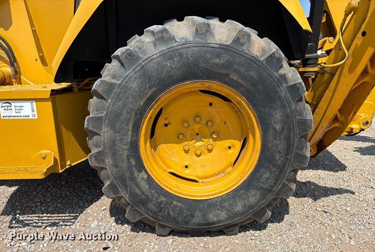 image for item DO1175 1994 John Deere 310D backhoe