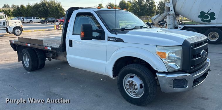 image for item DO1206 2015 Ford F350 Super Duty  flatbed pickup truck