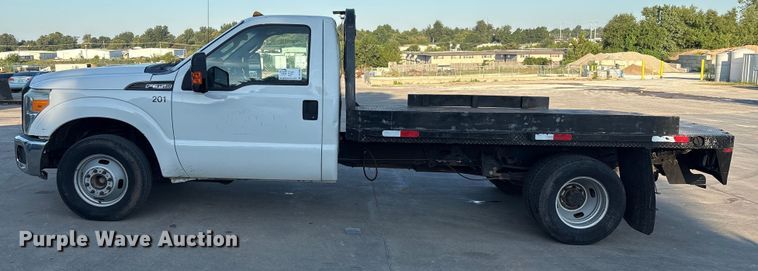 image for item DO1206 2015 Ford F350 Super Duty  flatbed pickup truck