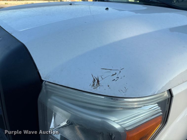 image for item DO1206 2015 Ford F350 Super Duty  flatbed pickup truck