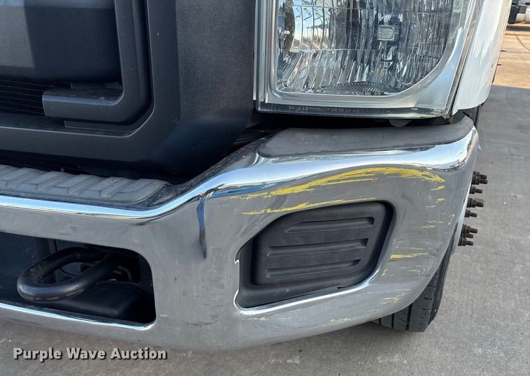 image for item DO1206 2015 Ford F350 Super Duty  flatbed pickup truck