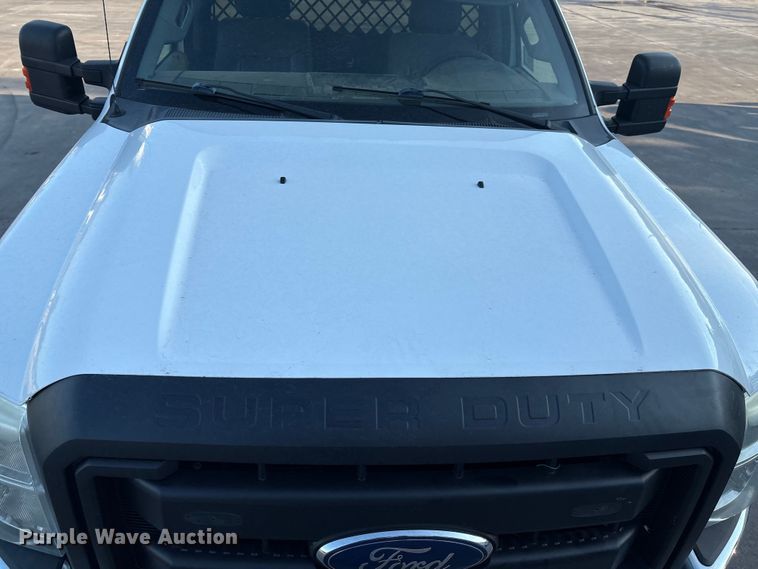 image for item DO1206 2015 Ford F350 Super Duty  flatbed pickup truck