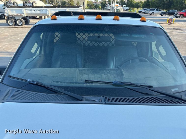 image for item DO1206 2015 Ford F350 Super Duty  flatbed pickup truck