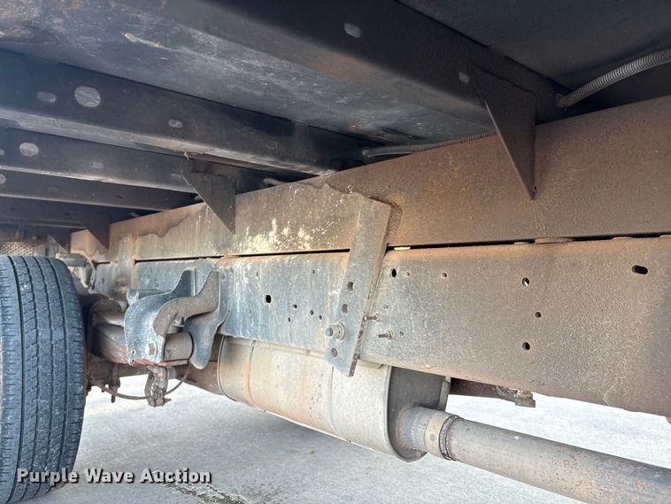 image for item DO1206 2015 Ford F350 Super Duty  flatbed pickup truck