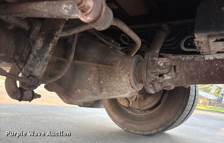 image for item DO1206 2015 Ford F350 Super Duty  flatbed pickup truck