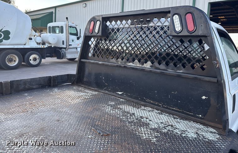 image for item DO1206 2015 Ford F350 Super Duty  flatbed pickup truck