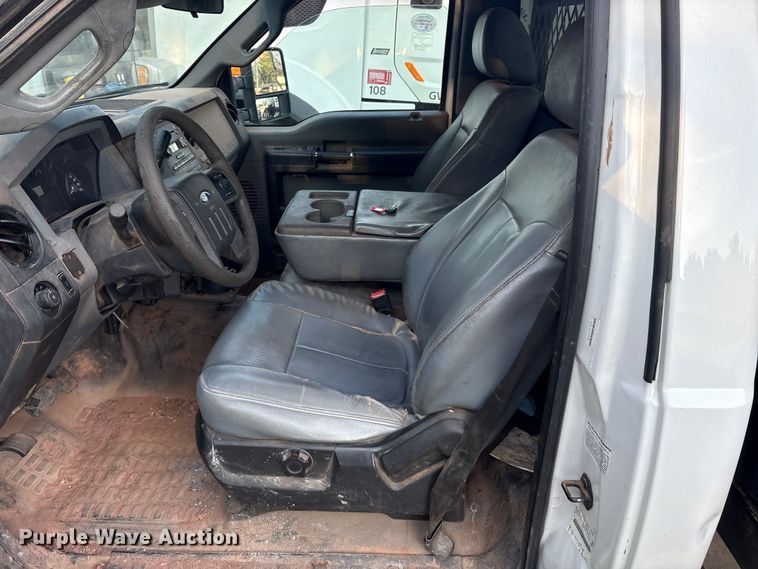 image for item DO1206 2015 Ford F350 Super Duty  flatbed pickup truck