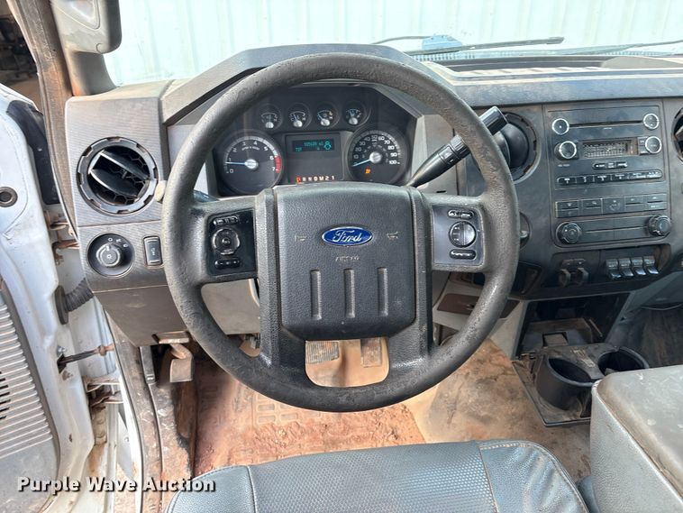 image for item DO1206 2015 Ford F350 Super Duty  flatbed pickup truck