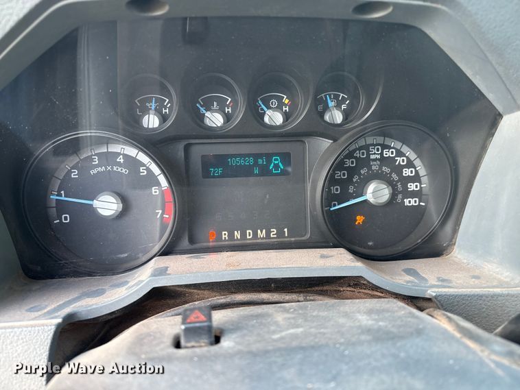 image for item DO1206 2015 Ford F350 Super Duty  flatbed pickup truck