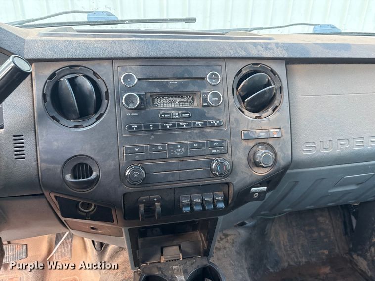 image for item DO1206 2015 Ford F350 Super Duty  flatbed pickup truck