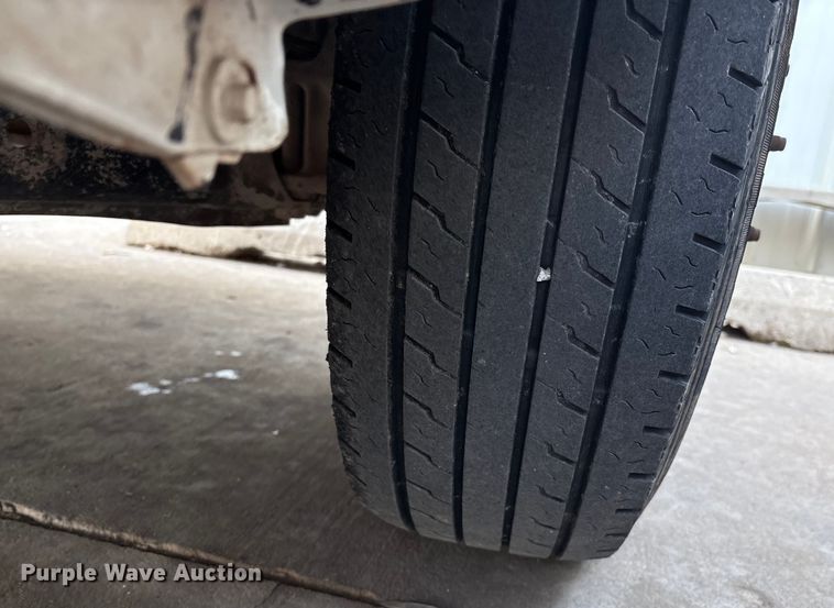 image for item DO1206 2015 Ford F350 Super Duty  flatbed pickup truck