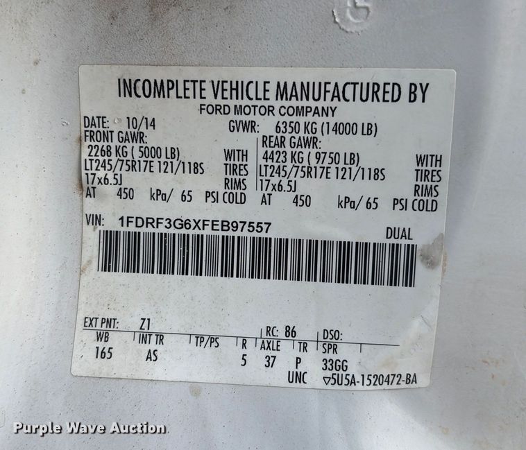 image for item DO1206 2015 Ford F350 Super Duty  flatbed pickup truck