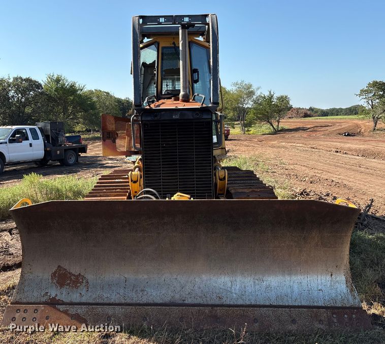 image for item DO1207 2002 John Deere 700H LT dozer