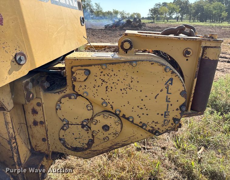 image for item DO1207 2002 John Deere 700H LT dozer