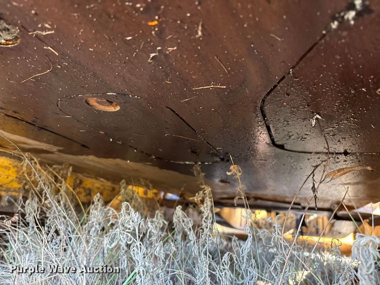 image for item DO1207 2002 John Deere 700H LT dozer